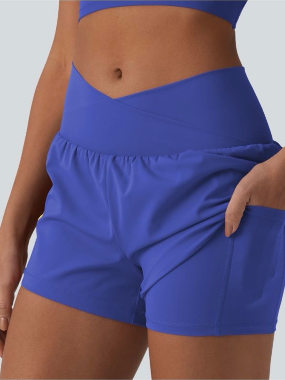 Halara Airy Crossover High Waisted Yoga shorts Size small Blue